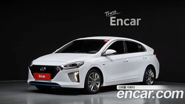 HYUNDAI IONIQ HYBRID 2019