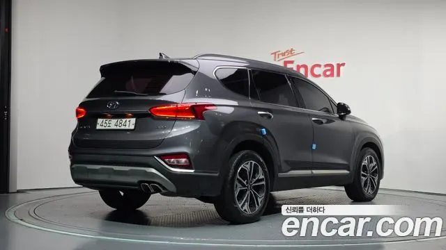 HYUNDAI SANTA FE 2019 — 141 930 км, серый, Корея — под ключ — фото 2