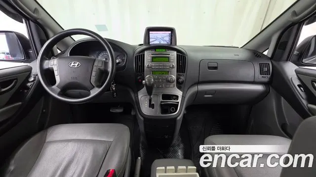 HYUNDAI GRAND STAREX 2014 — 146 175 км, серебристо-серый, Корея — под ключ — фото 7