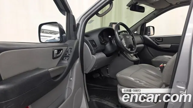 HYUNDAI GRAND STAREX 2014 — 146 175 км, серебристо-серый, Корея — под ключ — фото 10
