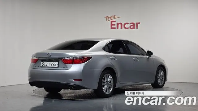 LEXUS ES350 2014 — 140 371 км, серебристо-серый, Корея — под ключ — фото 2