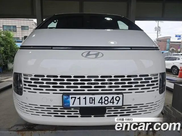 HYUNDAI STARIA 2025 — 41 268 км, белый, Корея — под ключ — фото 2