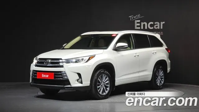 TOYOTA HIGHLANDER 2017 — 168 402 км, белый, Корея — под ключ — фото 1
