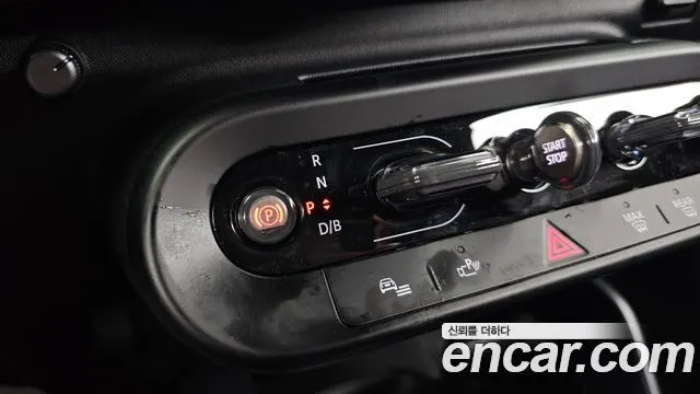MINI COOPER ELECTRIC 2026 — 2 607 км, белый-перламутр, Корея — под ключ — фото 9