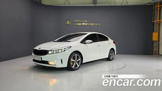 KIA K3 2018 — 110 640 км, белый-перламутр, Корея — под ключ — фото 1
