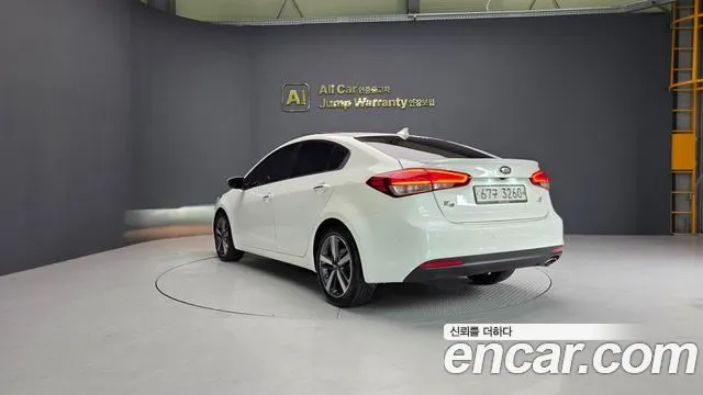 KIA K3 2018 — 110 640 км, белый-перламутр, Корея — под ключ — фото 6