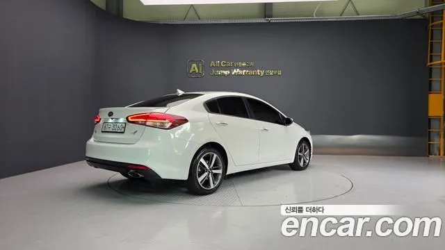 KIA K3 2018 — 110 640 км, белый-перламутр, Корея — под ключ — фото 8