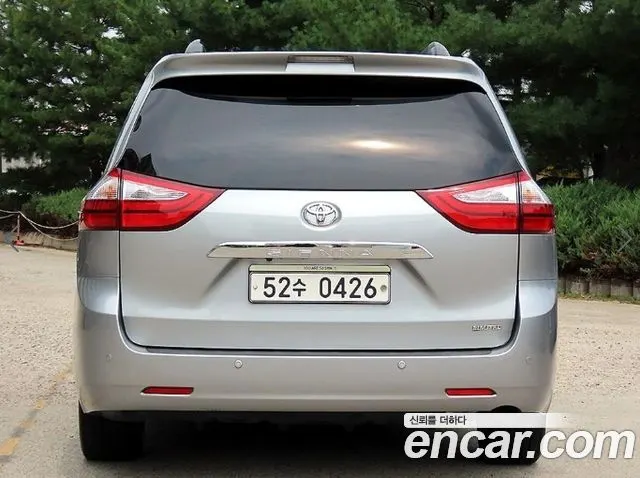 TOYOTA SIENNA 2016 — 89 509 км, серебристо-серый, Корея — под ключ — фото 4
