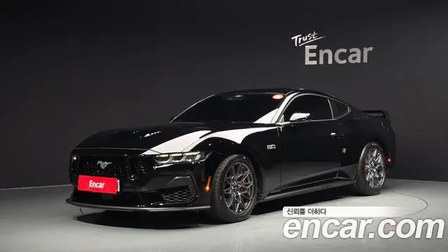 FORD MUSTANG 2024