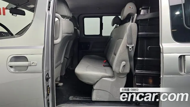 HYUNDAI GRAND STAREX 2017 — 122 706 км, серебристый, Корея — под ключ — фото 12