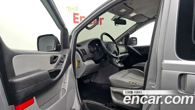 HYUNDAI GRAND STAREX 2017 — 122 706 км, серебристый, Корея — под ключ — фото 10