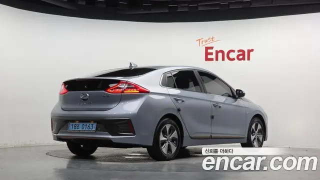 HYUNDAI IONIQ ELECTRIC 2017 — 122 102 км, серебристо-серый, Корея — под ключ — фото 2