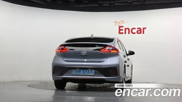 HYUNDAI IONIQ ELECTRIC 2017 — 122 102 км, серебристо-серый, Корея — под ключ — фото 4