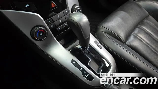 CHEVROLET AMAZING NEW CRUZE5 2015 — 119 118 км, чёрный, Корея — под ключ — фото 9