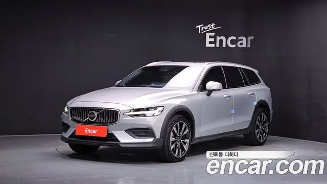 VOLVO V60 CROSS COUNTRY — из Кореи под ключ