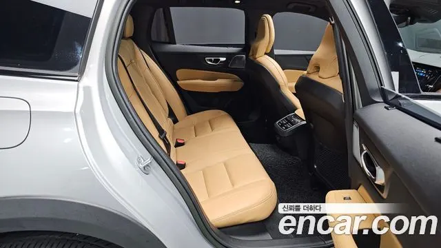 VOLVO V60 CROSS COUNTRY 2023 — 39 223 км, серебристый, Корея — под ключ — фото 11