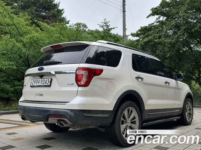 FORD EXPLORER 2018 — 100 014 км, белый, Корея — под ключ — фото 3