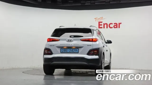 HYUNDAI KONA ELECTRIC 2019 — 174 548 км, белый, Корея — под ключ — фото 4