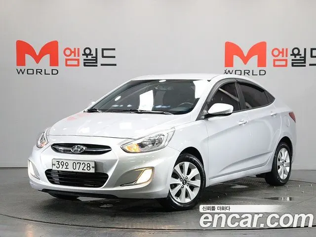 HYUNDAI ACCENT 2016 — 75 845 км, серебристый, Корея — под ключ — фото 11