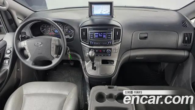 HYUNDAI GRAND STAREX 2017 — 171 724 км, серебристый, Корея — под ключ — фото 7