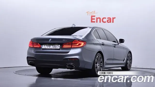 BMW 5 SERIES 2020 — 95 590 км, светло-серебристый, Корея — под ключ — фото 1