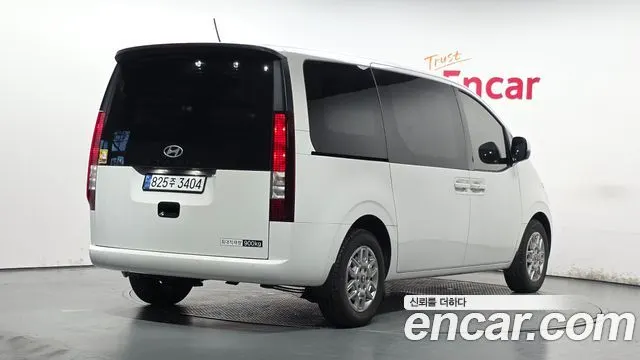 HYUNDAI STARIA — из Кореи под ключ