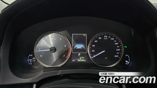 LEXUS IS300 2019 — 36 556 км, серебристо-серый, Корея — под ключ — фото 8
