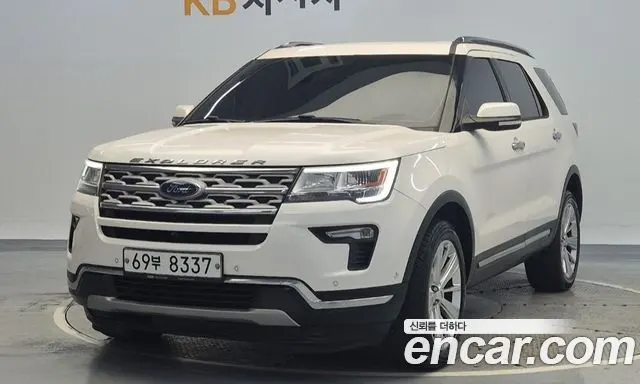 FORD EXPLORER 2018 — 161 612 км, белый, Корея — под ключ — фото 1