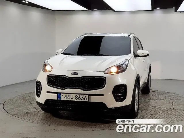 KIA SPORTAGE 2016 — 181 675 км, белый, Корея — под ключ — фото 2