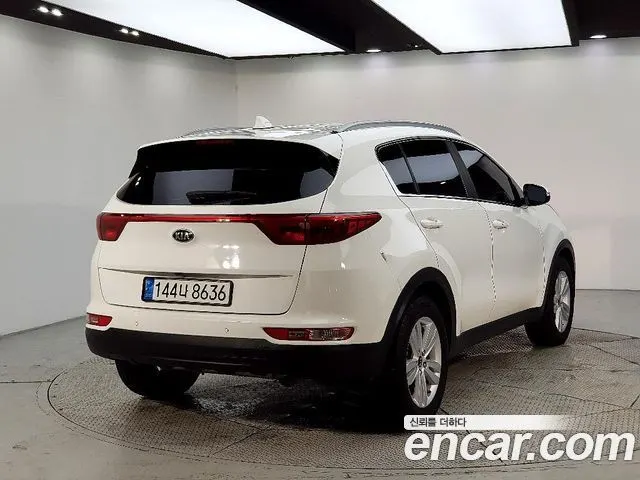 KIA SPORTAGE 2016 — 181 675 км, белый, Корея — под ключ — фото 4