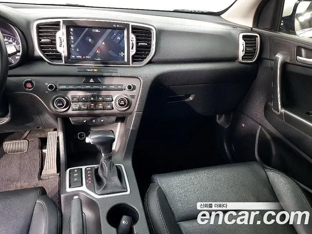 KIA SPORTAGE 2016 — 181 675 км, белый, Корея — под ключ — фото 10