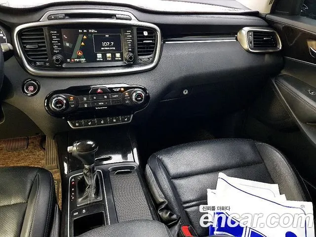 KIA SORENTO 2016 — 201 894 км, серый, Корея — под ключ — фото 10