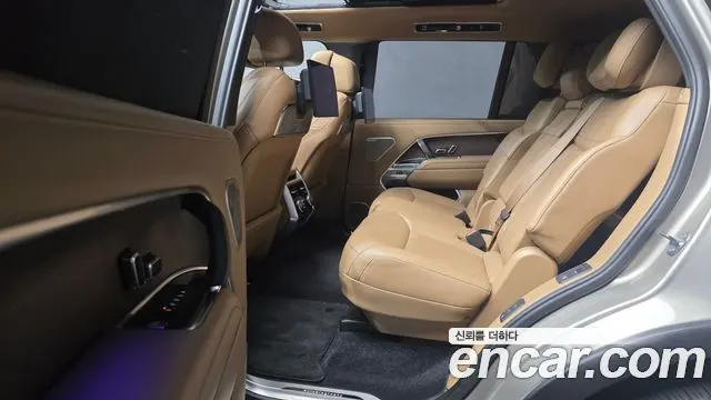 LAND ROVER RANGE ROVER 2023 — 48 604 км, светло-золотистый, Корея — под ключ — фото 12
