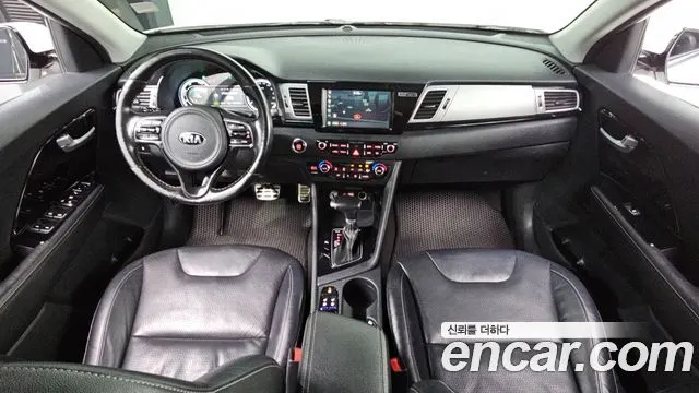 KIA NIRO 2017 — 201 804 км, белый, Корея — под ключ — фото 7