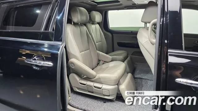 KIA CARNIVAL 2018 — 118 440 км, чёрный, Корея — под ключ — фото 12