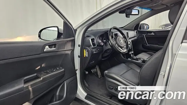 KIA SPORTAGE THE BOLD 2019 — 85 079 км, серебристый, Корея — под ключ — фото 10