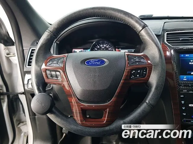 FORD EXPLORER 2018 — 127 239 км, белый, Корея — под ключ — фото 9