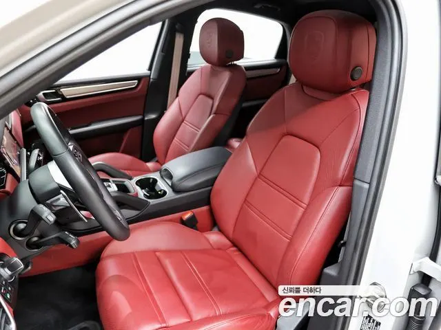 PORSCHE CAYENNE 2023 — 27 750 км, серебристо-серый, Корея — под ключ — фото 9