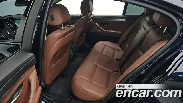 BMW 5 SERIES 2016 — 202 235 км, чёрный, Корея — под ключ — фото 11
