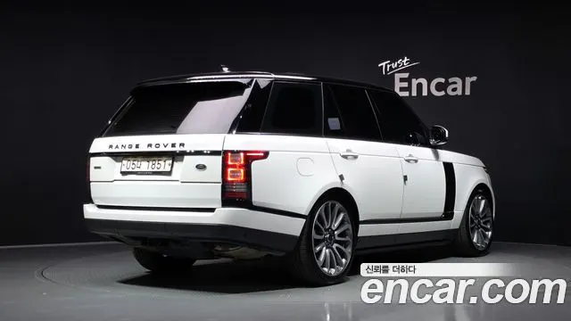 LAND ROVER RANGE ROVER 2017 — 132 047 км, белый, Корея — под ключ — фото 2