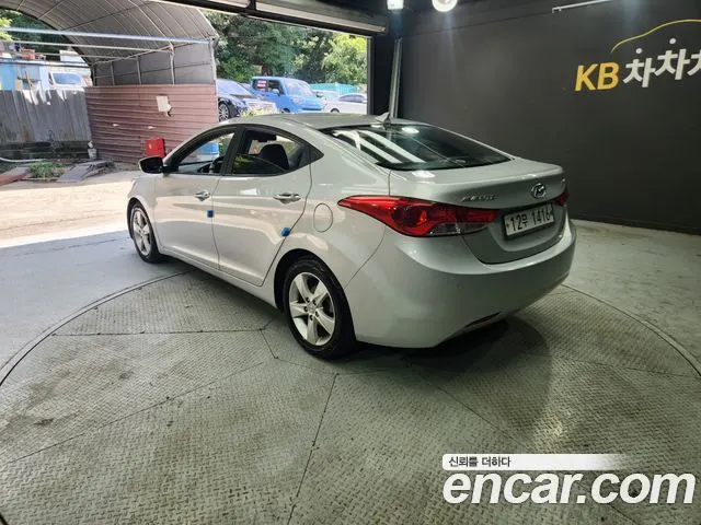 HYUNDAI AVANTE 2012 — 135 300 км, серебристый, Корея — под ключ — фото 4