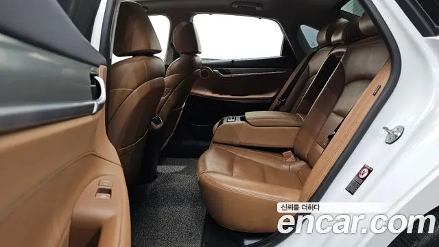 HYUNDAI GRANDEUR 2017 — 117 233 км, белый, Корея — под ключ — фото 12