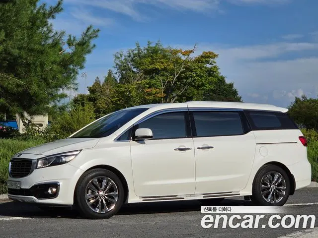 KIA CARNIVAL 2018 — 193 797 км, белый, Корея — под ключ — фото 4