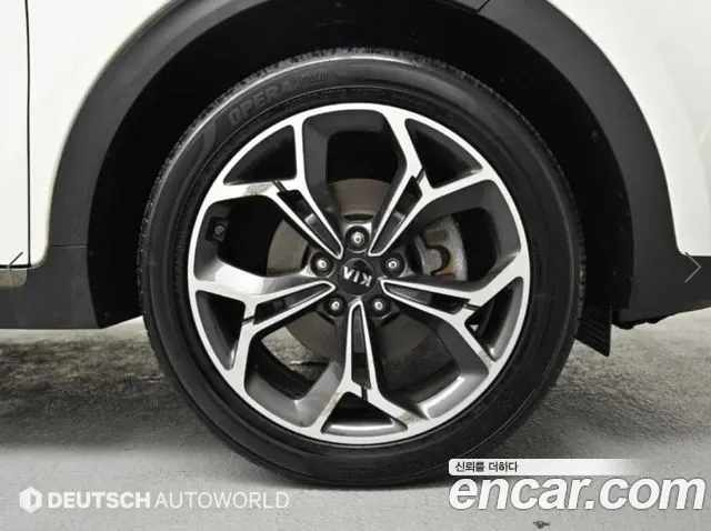 KIA SPORTAGE THE BOLD 2019 — 124 505 км, белый, Корея — под ключ — фото 5