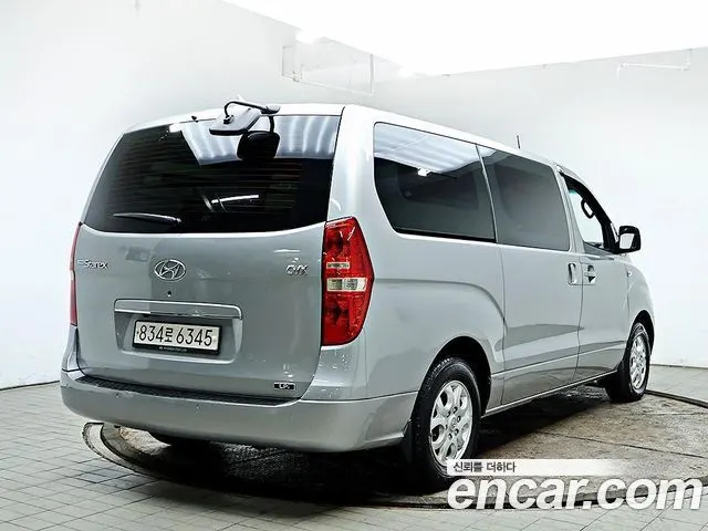 HYUNDAI GRAND STAREX 2011 — 198 602 км, серебристый, Корея — под ключ — фото 2