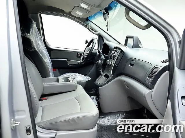 HYUNDAI GRAND STAREX 2011 — 198 602 км, серебристый, Корея — под ключ — фото 10