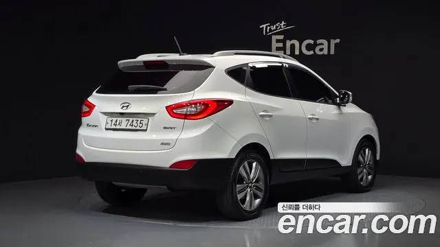HYUNDAI TUCSON 2014 — 213 029 км, белый, Корея — под ключ — фото 2