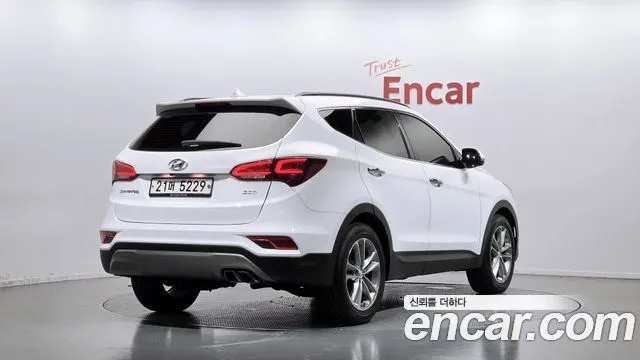 HYUNDAI SANTA FE 2018 — 116 232 км, белый, Корея — под ключ — фото 2