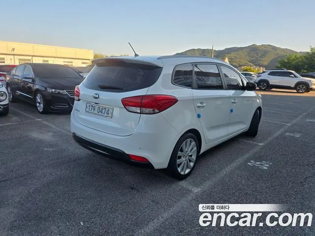 KIA CARENS 2015 — 174 054 км, белый, Корея — под ключ — фото 2
