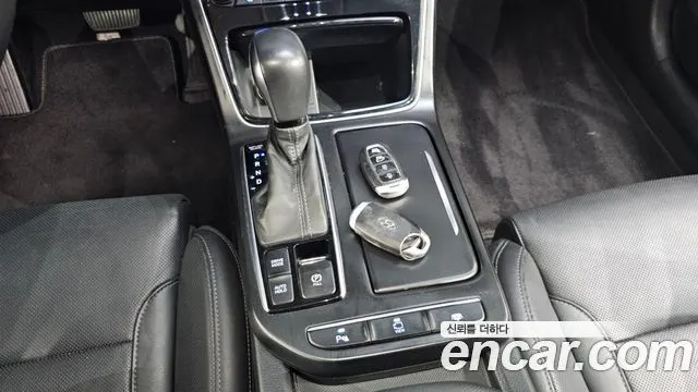 HYUNDAI GRANDEUR 2018 — 111 311 км, чёрный, Корея — под ключ — фото 9